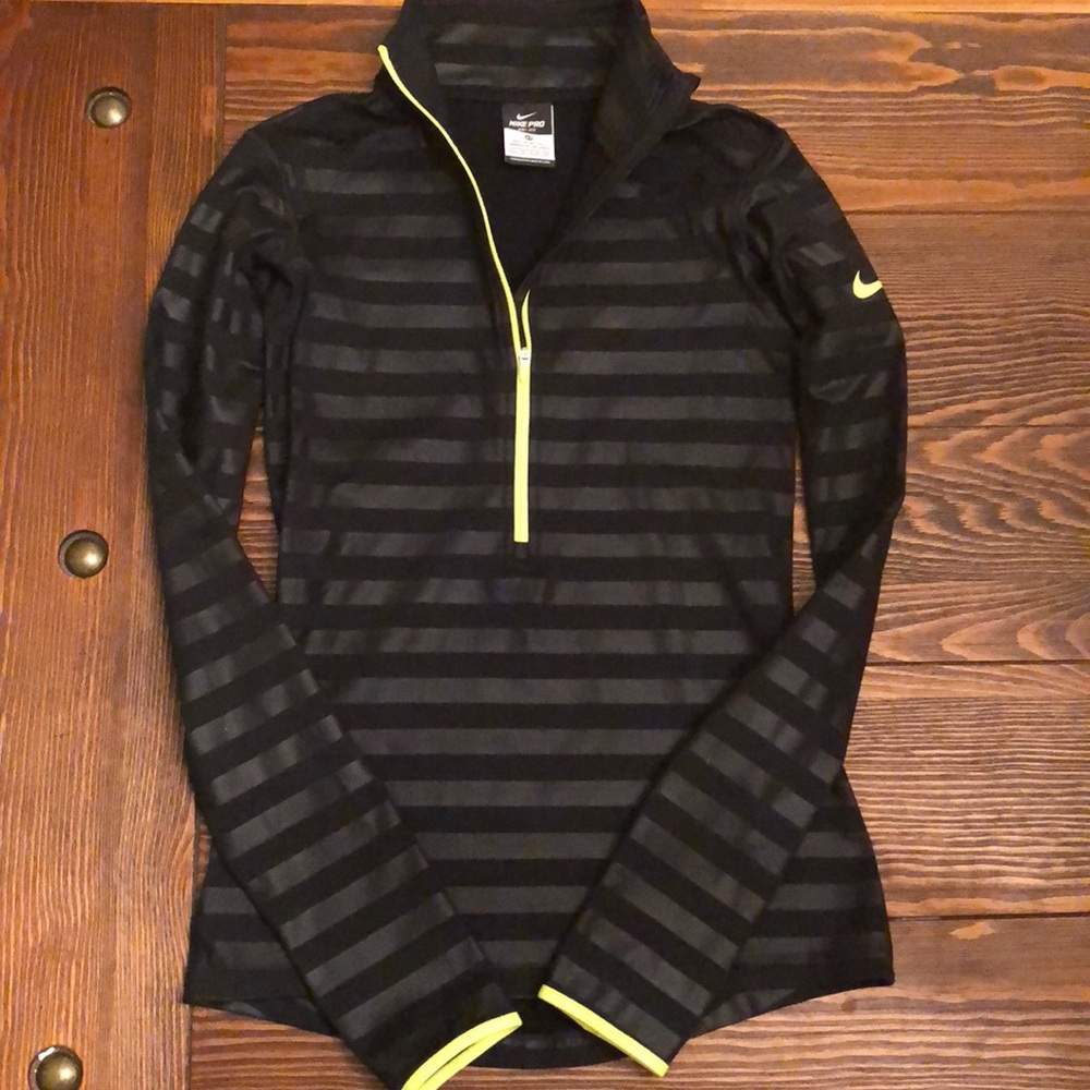 Nike Women’s Pro Dri-Fit 1/4 ZIP Hoodie, Size XS